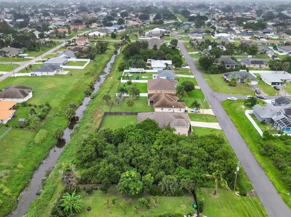4032 SW HALCOMB Street, Port St Lucie, FL 34953