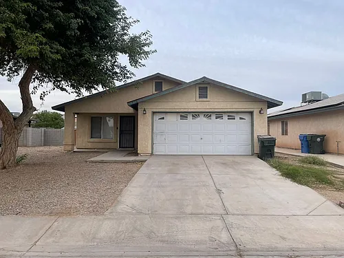 730 W Patricia St Photo 1