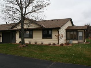 618 Donegal Cir, Shoreview, MN 55126