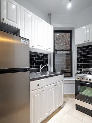 Rented by City Connections Realty | media 10