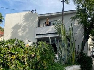 2038 Holly Dr, Los Angeles, CA 90068