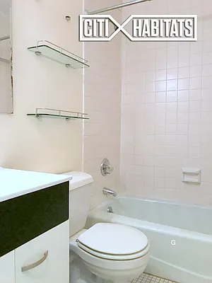 Rented by Corcoran | media 28