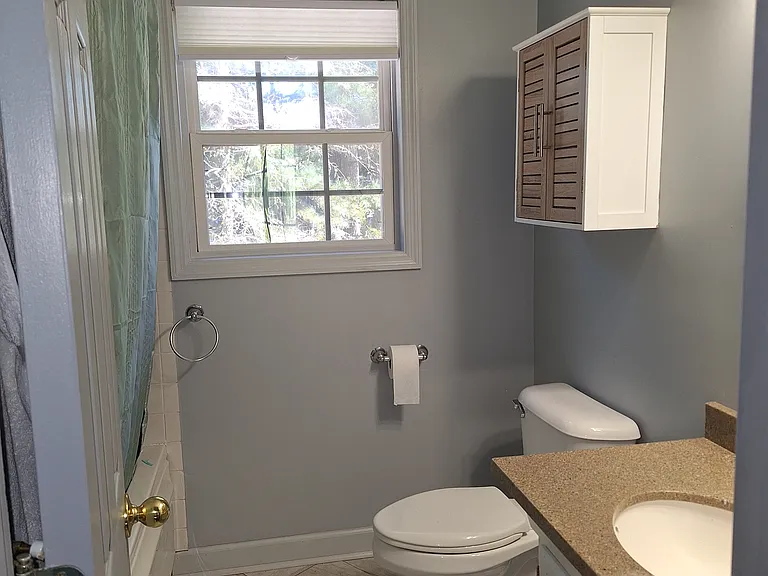 Upstairs Bath with jacuzzi tub