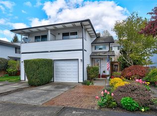 4110 NE 5th St, Renton, WA 98059
