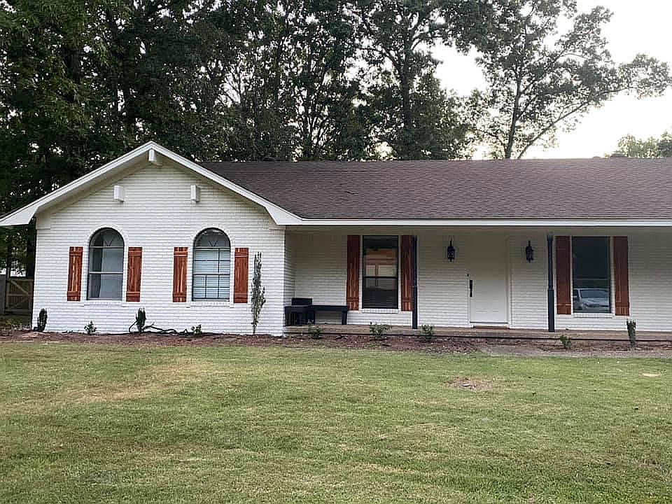 1st image of 4 Burnett Cir