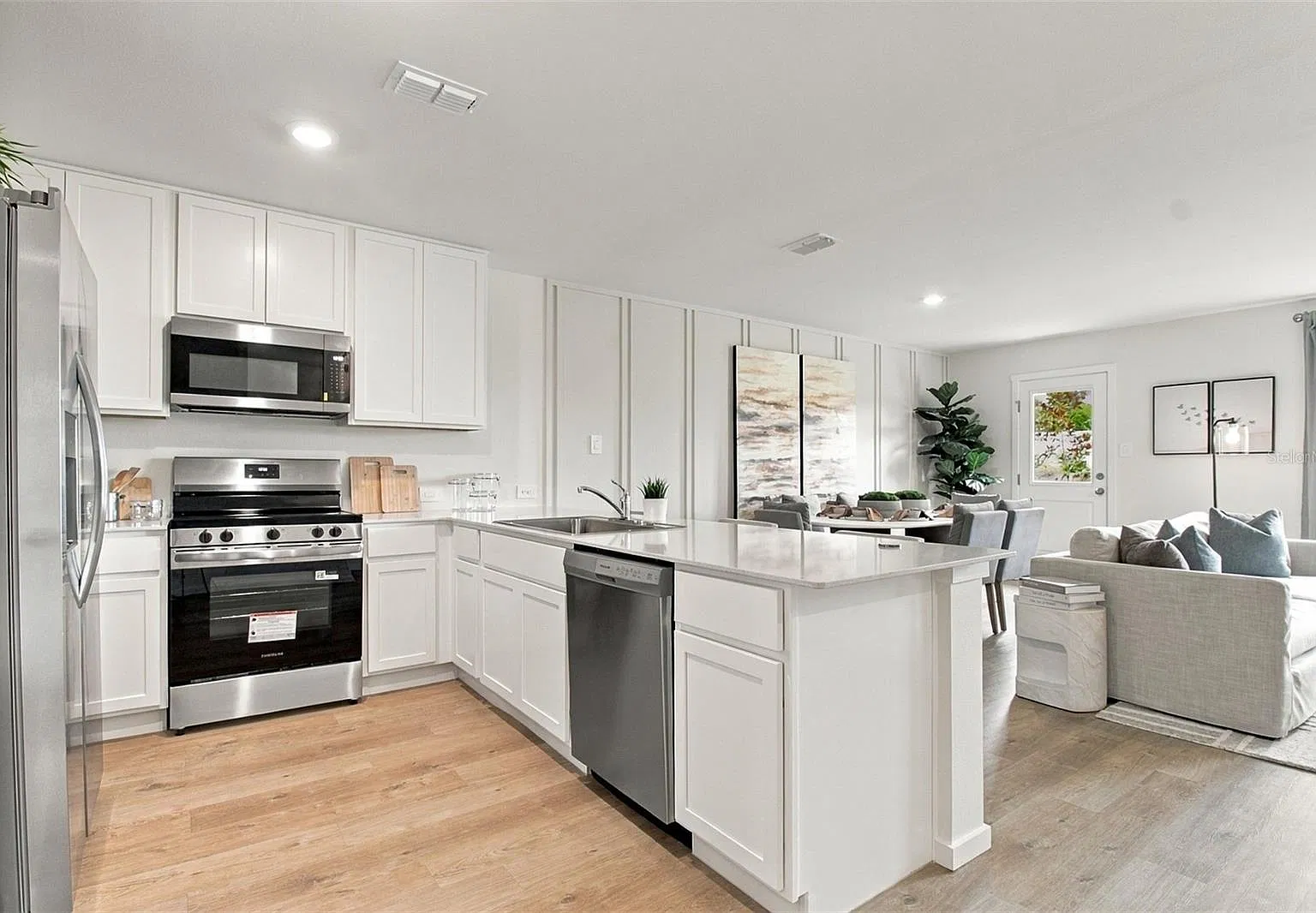 3 bed, 2.5 bath, 1386 sqft, $1,850 — Photo 4