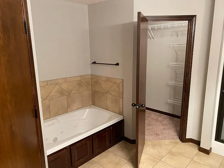 1442 N Opportunity Ave — Photo 8