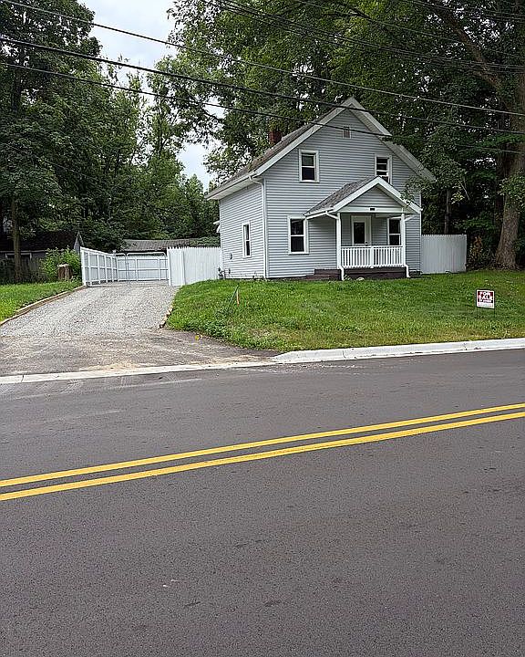 1st image of 232 Pokagon St