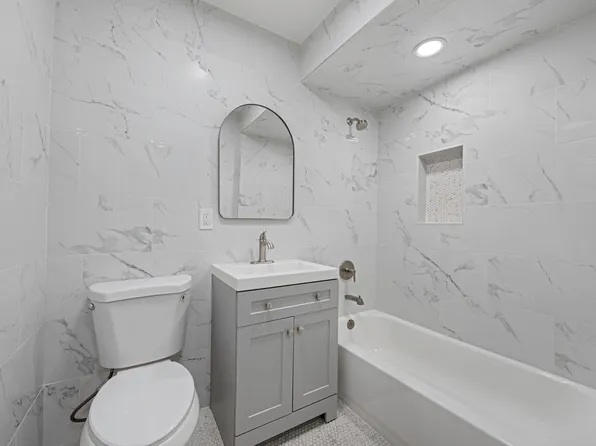 102-20 Rockaway Beach Avenue image 6 of 19