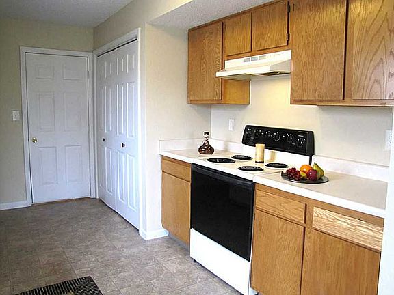 4th image of 6649 Larkwood Ct