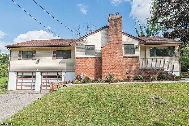 1st image of 330 Mountain Ave