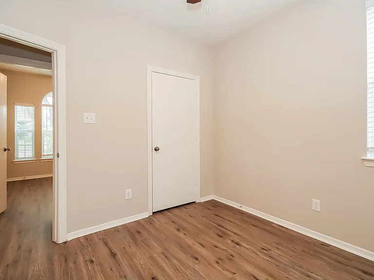 32103 Sue Ln — Photo 13