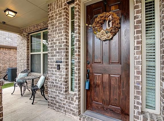 4th image of 636 Sundrop Dr