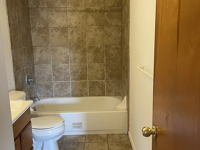 3071 N Center Rd — Photo 9