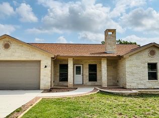 97 Westwood Ln W, Kerrville, TX 78028
