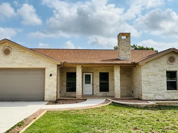 97 Westwood Ln W, Kerrville, TX 78028