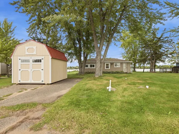 31468 London Dr NE, Cambridge, MN 55008