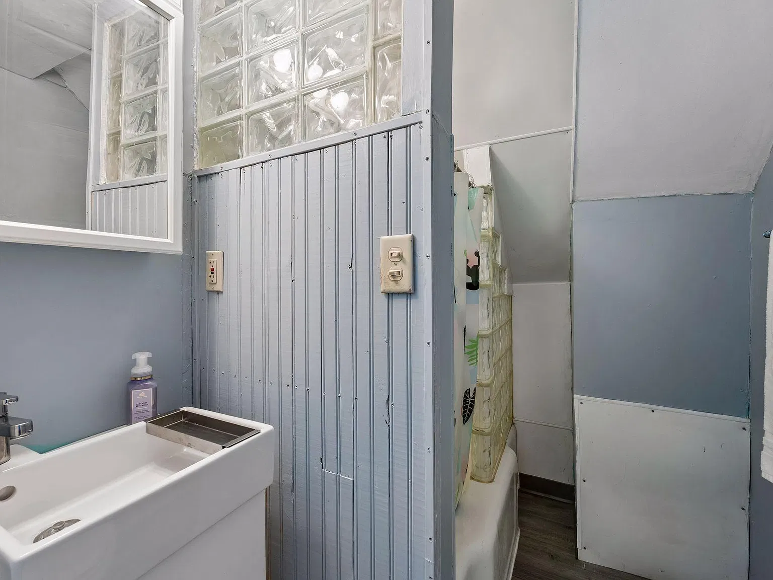West 7th Duplex — Photo 4
