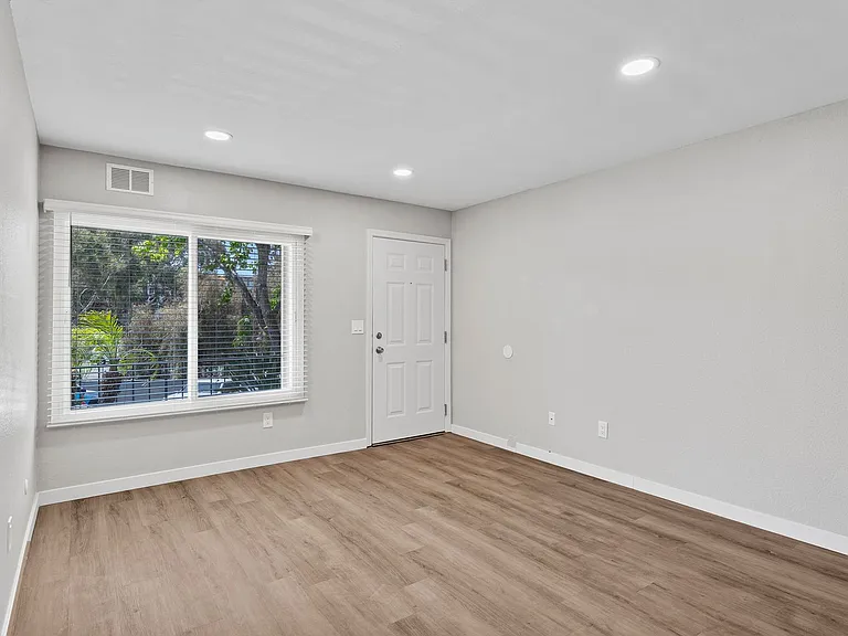 Point Loma Bay Apartments | Coastal Living Near the Beach — Photo 117
