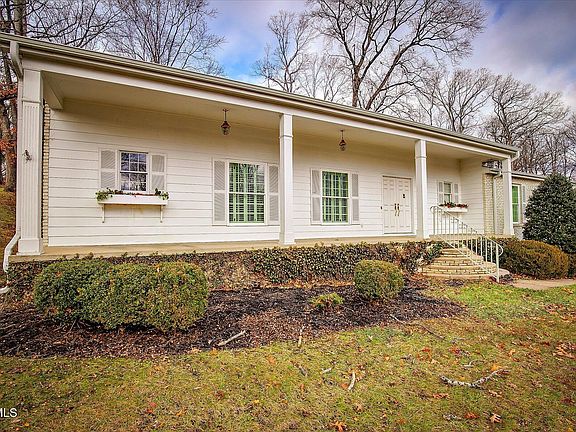 4th image of 2508 Wildwood Dr