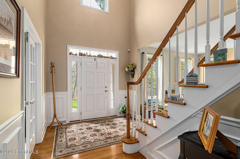 3rd image of 17 Farmview Lane