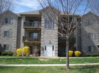 500 Timber Ridge Dr #303, Highland, MI 48357