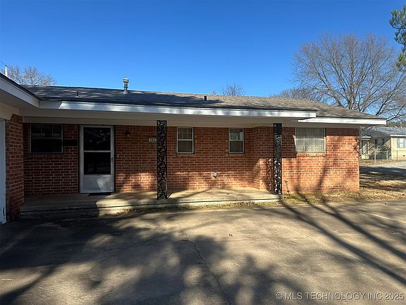 2nd image of 701 W Blair Ave