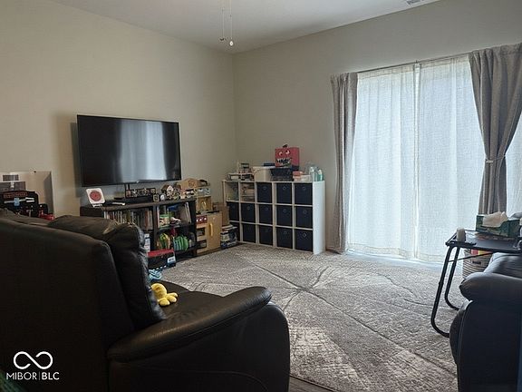 2nd image of 1430 Wigwam Ln