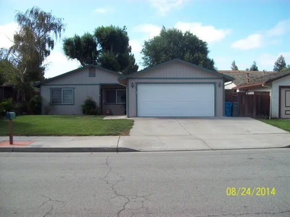 941 C St, Hollister, CA 95023