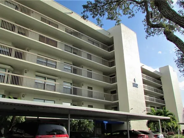 1332 Pasadena Ave S APT 306, South Pasadena, FL 33707