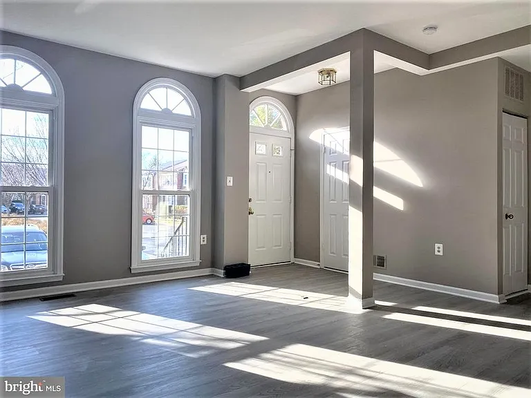 6183 Wellington Commons Dr — Photo 8