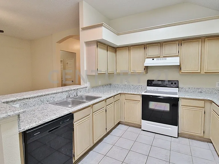 210 Ridgecrest Dr — Photo 6
