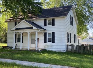 206 N Grove St, Kearney, MO 64060
