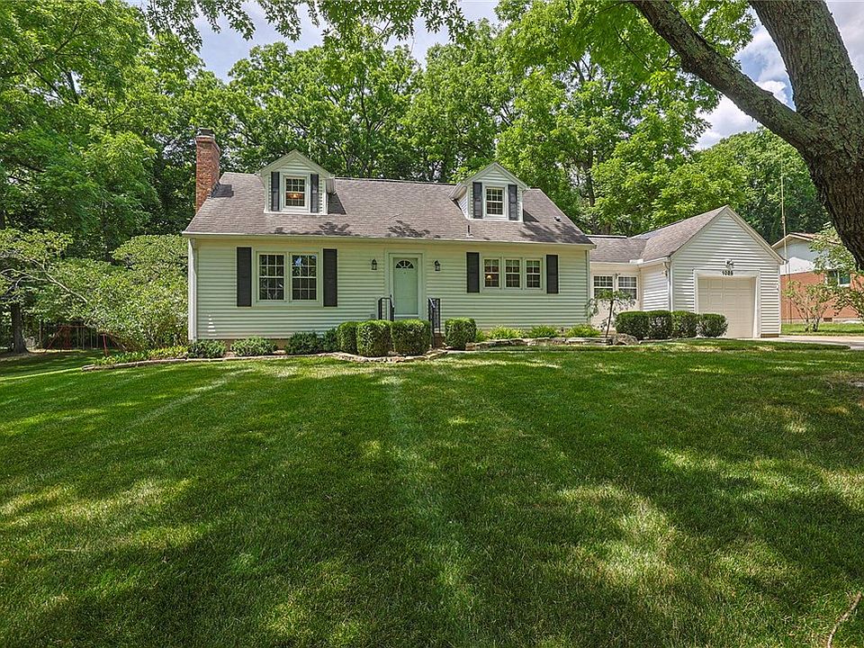 1st image of 1089 Forest Dr
