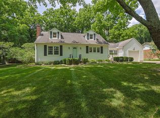 1089 Forest Dr, Dayton, OH 45434