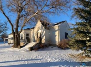 1021 N Main Ave, Armour, SD 57313