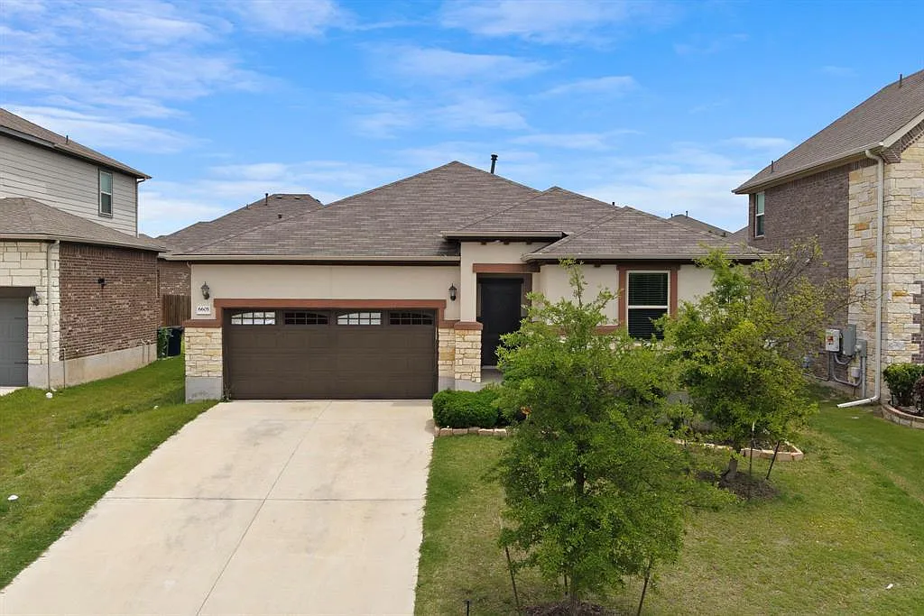 3 bed, 2.0 bath, 1755 sqft, $2,150 — Photo 1