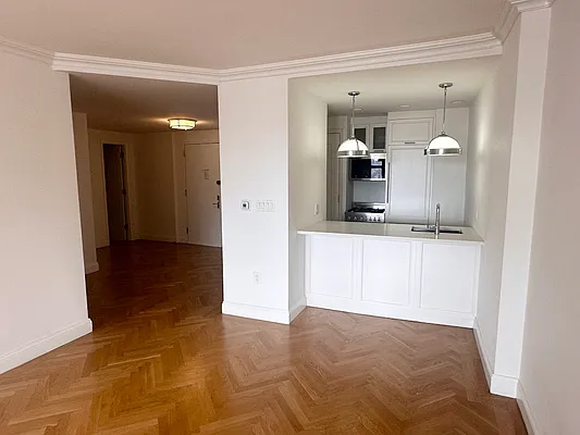 Rented by UES Management | media 3