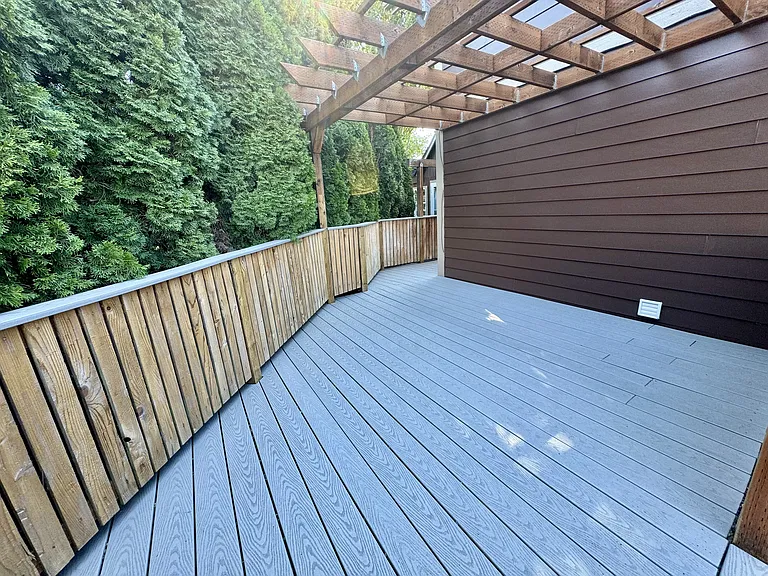 1094 NE Conifer Blvd #1 — Photo 13