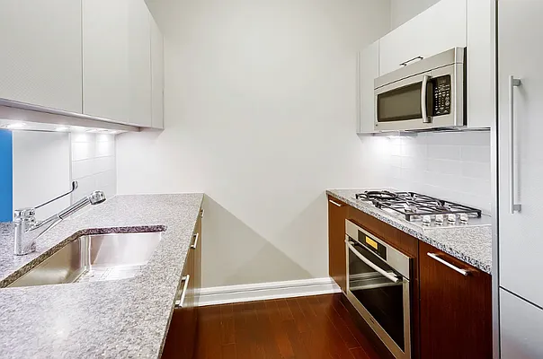 Rented by Nest Seekers International | media 9