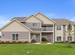 W197N17020 Stonewall Dr, Jackson, WI 53037