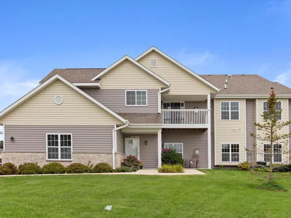 W197N17020 Stonewall DRIVE, Jackson, WI 53037