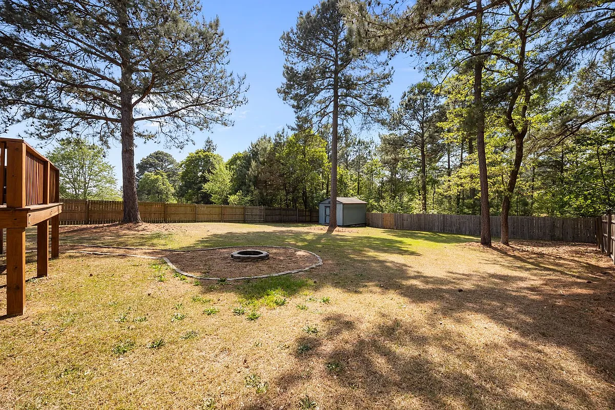 Building Photo - 686 Colonial Hills Dr