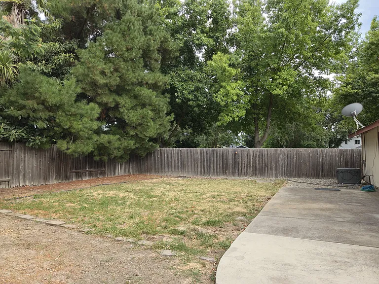 9 Donna Marie Ct — Photo 11