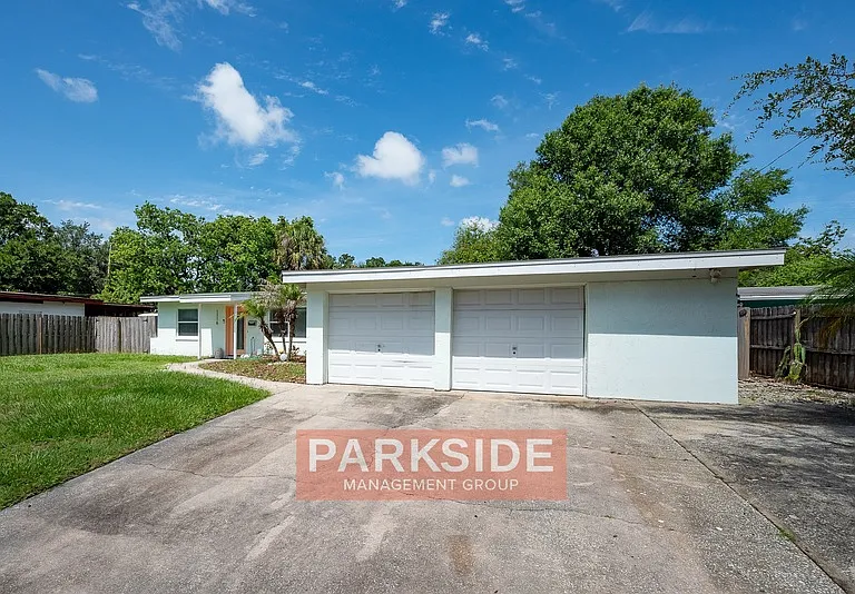 1116 Berwyn Rd — Photo 2