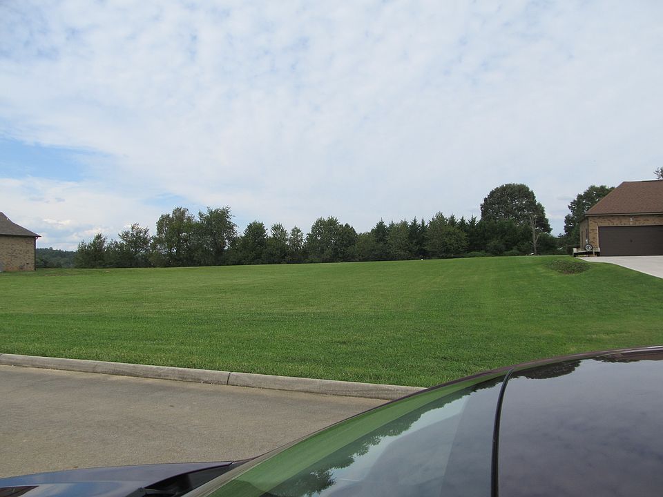 1st image of 318 Sawyers Ct