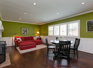 206 Mauna Loa Dr, Monrovia, CA 91016
