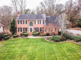 8300 Mill Race Dr, Ooltewah, TN 37363