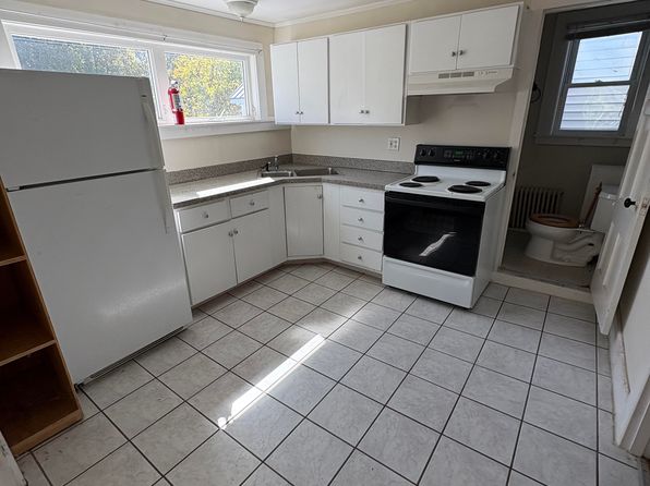 93 Seymour St #2