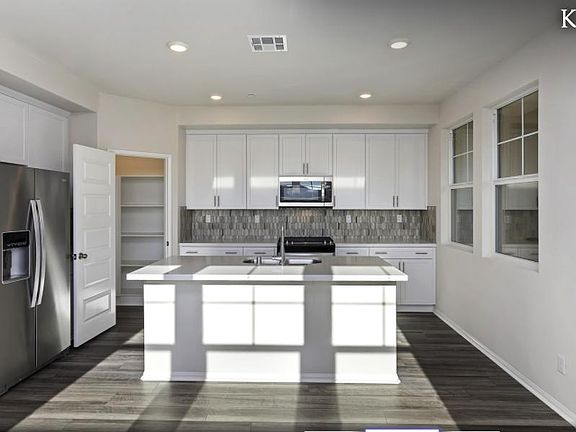 3rd image of 40766 Melrose Dr #A